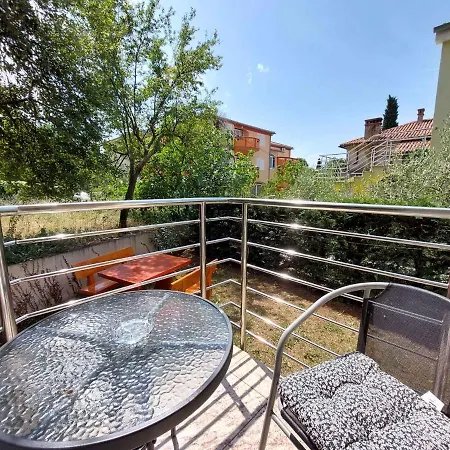 Apartment In Insel Krk 13179